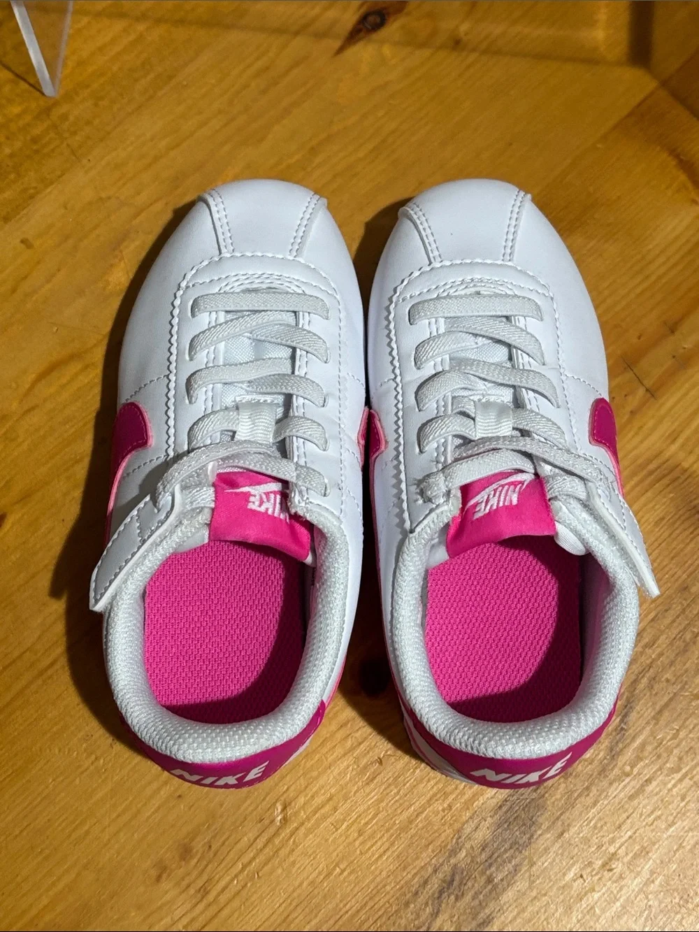 Nike White & Pink Kids' Retro Runner Sneakers 9C